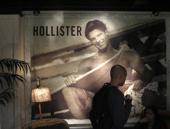 ANF_Hollister Store